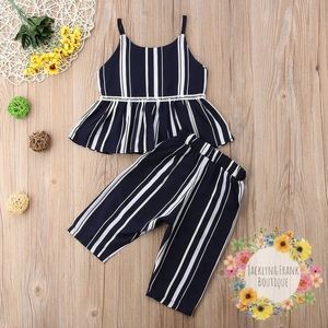 🎉NEW ARRIVAL🎉Loose Striped two piece outfit